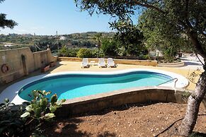 Nirvana Gozitan Villa & Pool