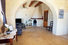 Nirvana Gozitan Villa & Pool