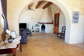 Nirvana Gozitan Villa & Pool