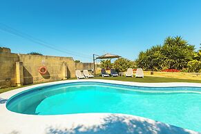 Nirvana Gozitan Villa & Pool