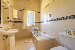 Nirvana Gozitan Villa & Pool