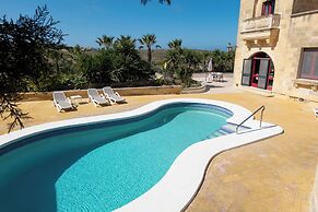 Nirvana Gozitan Villa & Pool