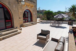Nirvana Gozitan Villa & Pool