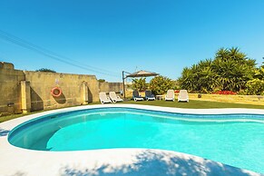 Nirvana Gozitan Villa & Pool