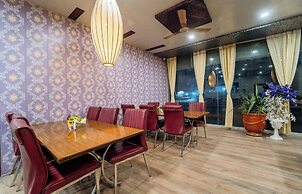 The Royal Paradise Resort and Salt Yard