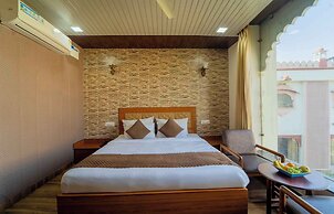 The Royal Paradise Resort and Salt Yard