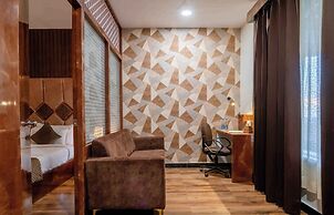 The Royal Paradise Resort and Salt Yard