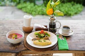 Joglo Organik Guesthouse