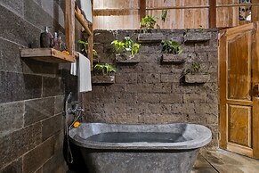 Joglo Organik Guesthouse