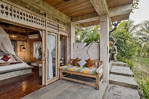 Joglo Organik Guesthouse