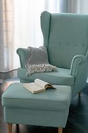 Two-level Apartment by Renters