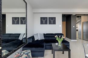 Two-level Apartment by Renters