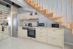 Two-level Apartment by Renters