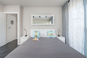 Two-level Apartment by Renters