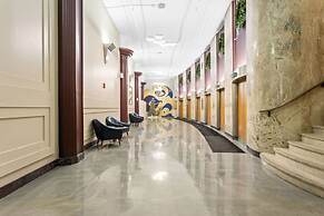 TWO CozySuites Apt w Skybridge Access 2