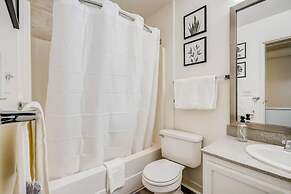 TWO CozySuites Apt w Skybridge Access 2