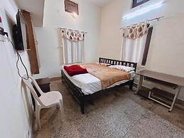 Goroomgo Homestay Haldwani