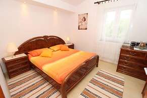 Apartments Danijela Novalja