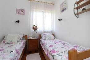 Apartments Danijela Novalja