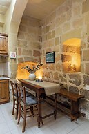 Tan-Nanna Farmhouse