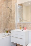 Luxury 2 Bedroom Apartments with Parking