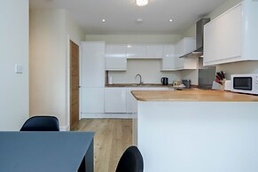 Luxury 2 Bedroom Apartments with Parking