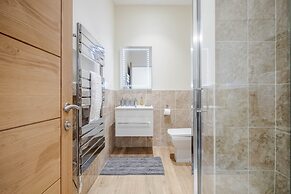 Luxury 2 Bedroom Apartments with Parking