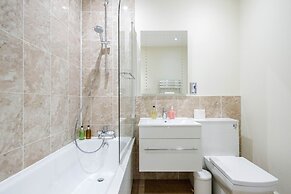 Luxury 2 Bedroom Apartments with Parking