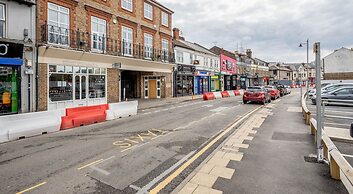 Luxury 2 Bedroom Apartments with Parking