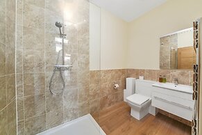 Luxury 2 Bedroom Apartments with Parking