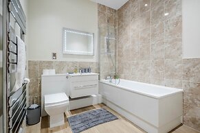 Luxury 2 Bedroom Apartments with Parking