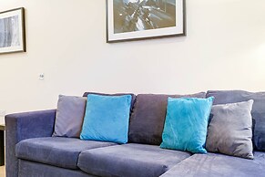 Luxury 3 Bedroom Apartment with Parking