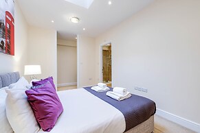 Luxury 3 Bedroom Apartment with Parking