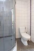 Shick Hostel & Apartments