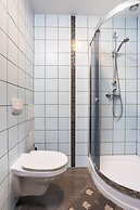 Shick Hostel & Apartments