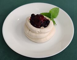 Shick Hostel & Apartments