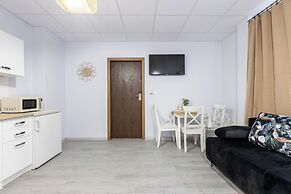 Shick Hostel & Apartments