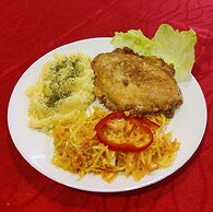 Shick Hostel & Apartments