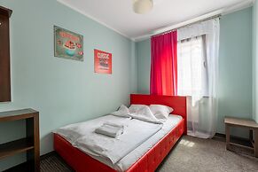 Shick Hostel & Apartments