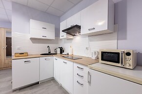 Shick Hostel & Apartments