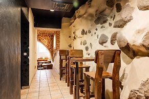 Shick Hostel & Apartments