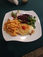 Shick Hostel & Apartments