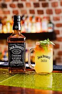 Shick Hostel & Apartments