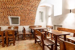 Shick Hostel & Apartments