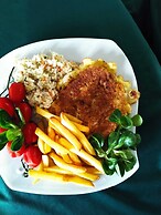 Shick Hostel & Apartments