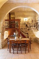 Ta' Nikola Farmhouse