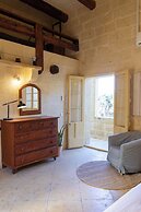 Ta' Nikola Farmhouse