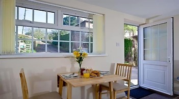 Thatched Cottage Annex in Stokeinteignhead