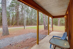 0.5 Mi to Greers Ferry Lake: Heber Springs Cabin