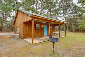 0.5 Mi to Greers Ferry Lake: Heber Springs Cabin